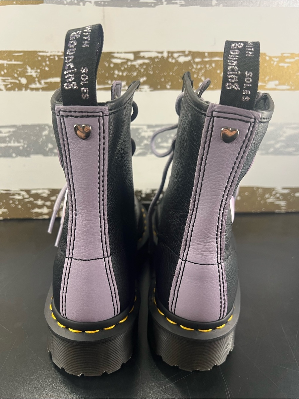 Dr. Martens 1460 Zip Heart - Picture 4 of 8